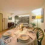 Borgo 19 - Centro * Como