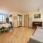 Borgo 19 - Centro * Como